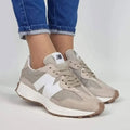 NEW BALANCE 327 BEGE BRANCO