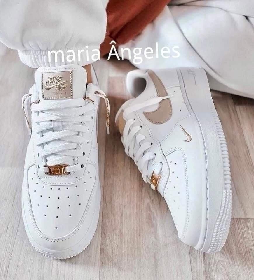 air forçe branco bege