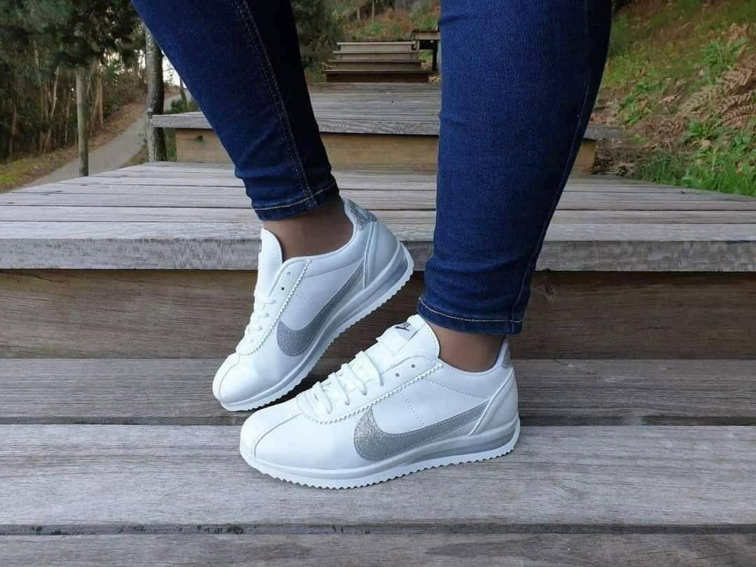 nike cortez branco prata